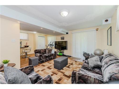 292 Lemon Grass Crescent, Kitchener, ON - Indoor Photo Showing Living Room