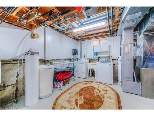 66 Delavan Drive, Cambridge, ON - Indoor Photo Showing Laundry Room