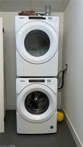 202-103 Roger Street, Waterloo, ON - Indoor Photo Showing Laundry Room