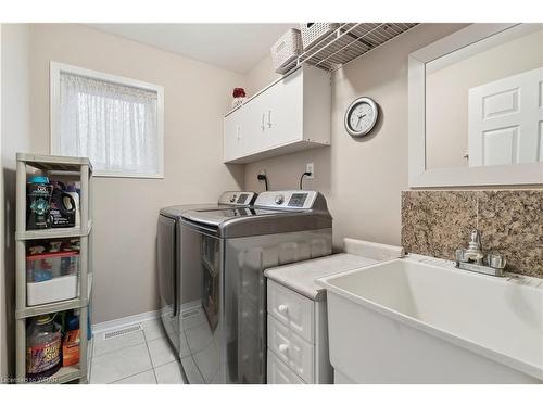 109 Dyer Drive, Wasaga Beach, ON - Indoor Photo Showing Laundry Room