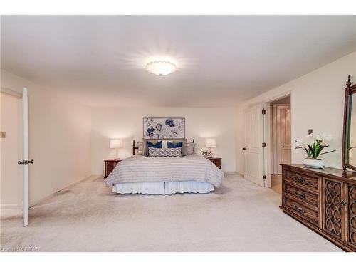 368 Warrington Drive, Waterloo, ON - Indoor Photo Showing Bedroom