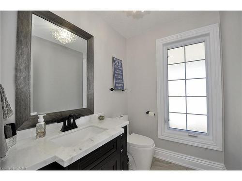 80 Starr Crescent, Cambridge, ON - Indoor Photo Showing Bathroom