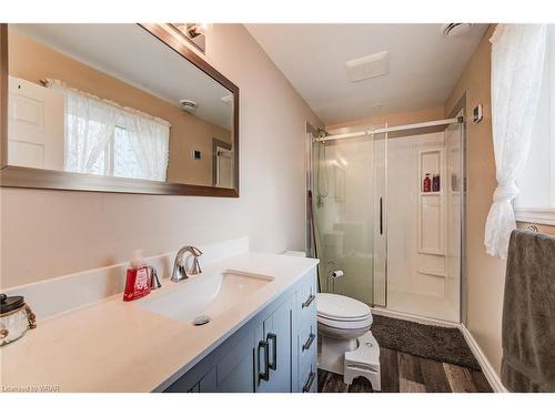 29 Gracefield Crescent, Kitchener, ON - Indoor Photo Showing Bathroom