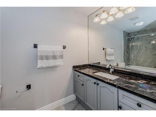 54 Hearthwood Crescent, Kitchener, ON - Indoor Photo Showing Bathroom