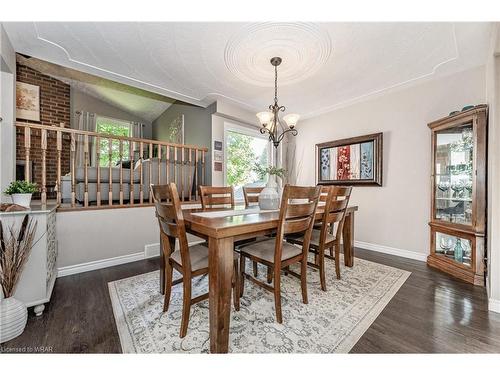 10 Pipers Green Court, Kitchener, ON - Indoor Photo Showing Dining Room