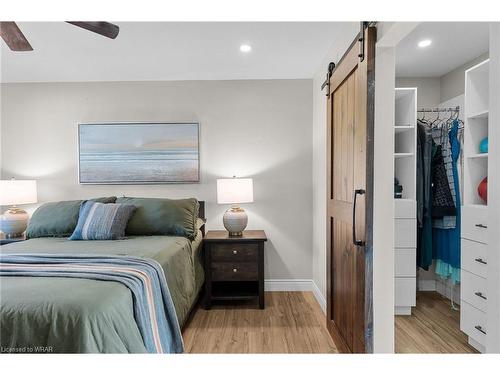 2648 Wilson Place, Innisfil, ON - Indoor Photo Showing Bedroom