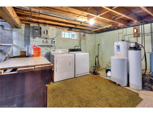 1642 Sawmill Road, Conestogo, ON - Indoor Photo Showing Laundry Room