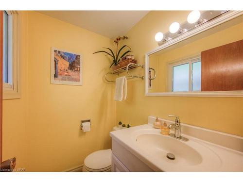 153 Meaford Drive, Waterloo, ON - Indoor Photo Showing Bathroom