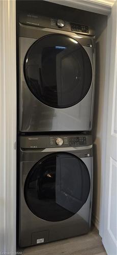 49-461 Blackburn Drive, Brantford, ON - Indoor Photo Showing Laundry Room