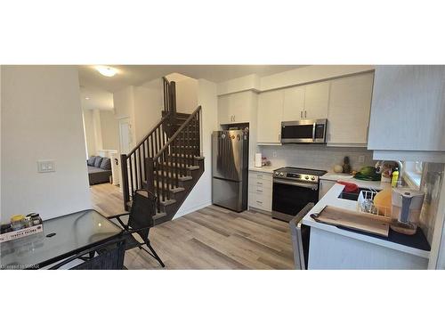 49-461 Blackburn Drive, Brantford, ON - Indoor Photo Showing Kitchen