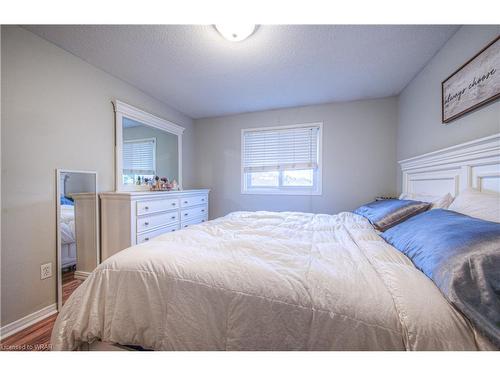 338 Oprington Place, Kitchener, ON - Indoor Photo Showing Bedroom