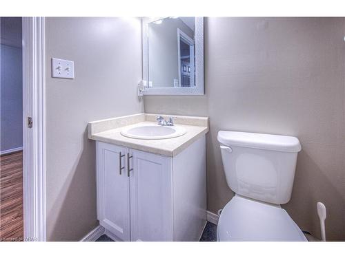 338 Oprington Place, Kitchener, ON - Indoor Photo Showing Bathroom