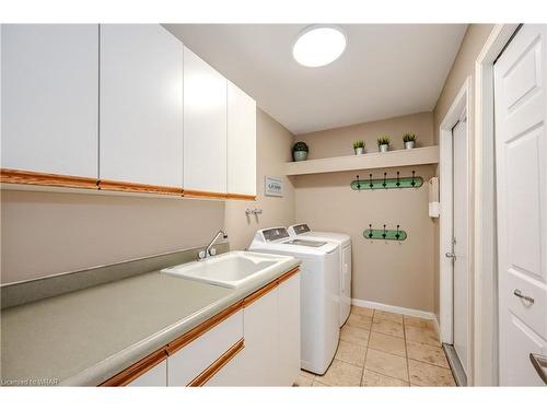 332 Pommel Gate Crescent, Waterloo, ON - Indoor Photo Showing Laundry Room