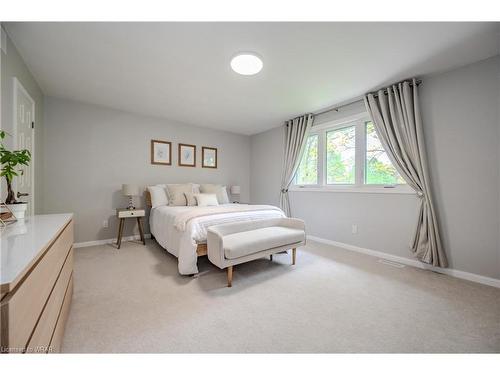 332 Pommel Gate Crescent, Waterloo, ON - Indoor Photo Showing Bedroom