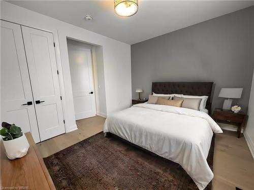 37A Victoria Avenue, Cambridge, ON - Indoor Photo Showing Bedroom