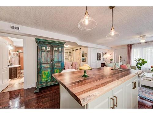 107-50 Whitlaw Way, Paris, ON - Indoor Photo Showing Kitchen