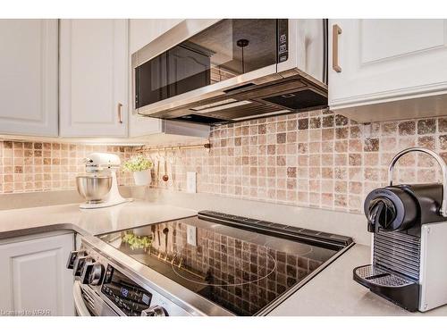 107-50 Whitlaw Way, Paris, ON - Indoor Photo Showing Kitchen