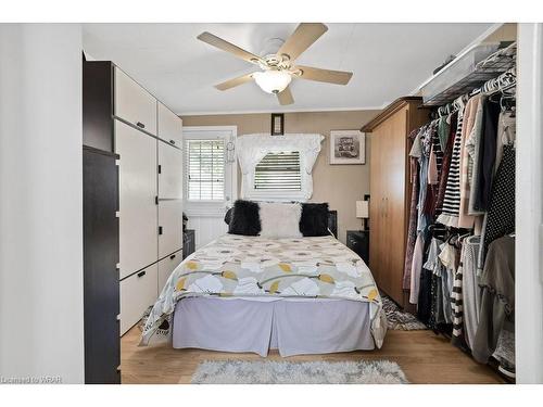 115 Oakwood Avenue, Cambridge, ON - Indoor Photo Showing Bedroom