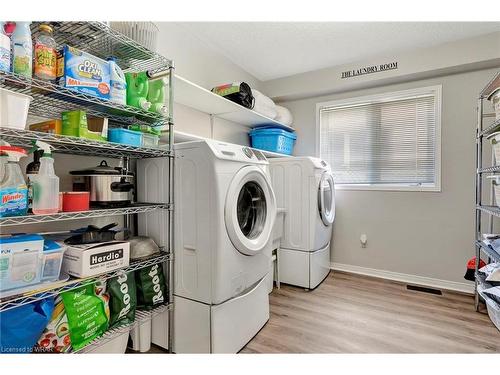 39 Hilborn Avenue, Cambridge, ON - Indoor Photo Showing Laundry Room