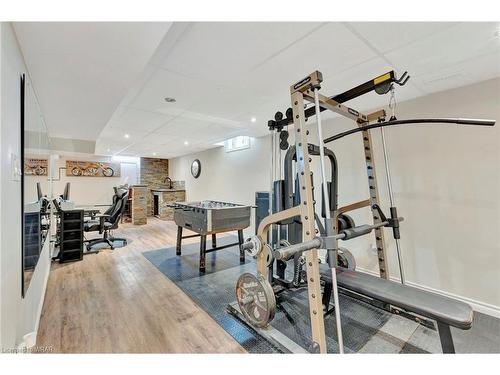 39 Hilborn Avenue, Cambridge, ON - Indoor Photo Showing Gym Room
