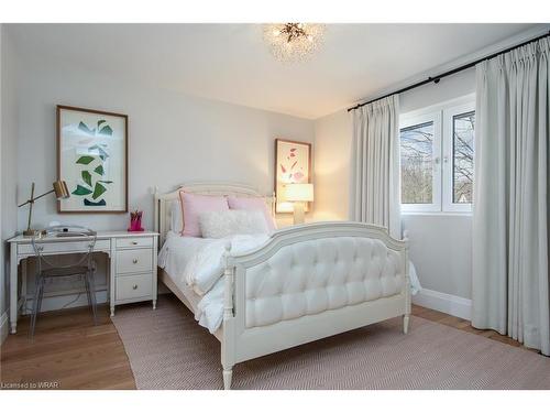 47 Huntley Crescent, Kitchener, ON - Indoor Photo Showing Bedroom