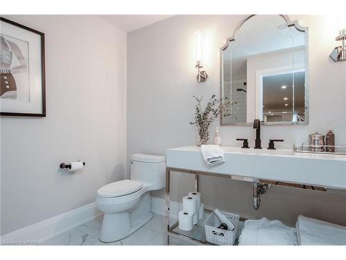 47 Huntley Crescent, Kitchener, ON - Indoor Photo Showing Bathroom