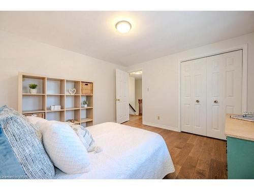 350 Pommel Gate Crescent, Waterloo, ON - Indoor Photo Showing Bedroom