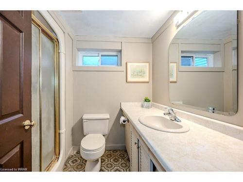 350 Pommel Gate Crescent, Waterloo, ON - Indoor Photo Showing Bathroom