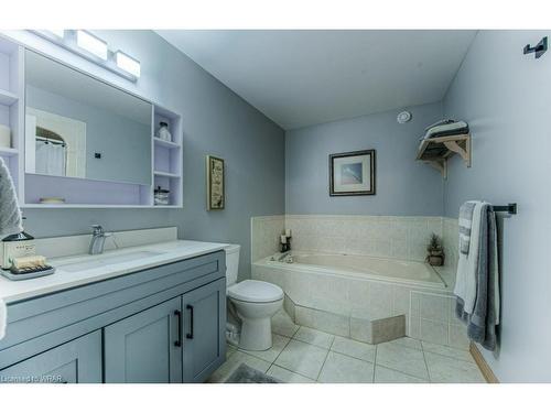 44 Archwood Crescent, Cambridge, ON - Indoor Photo Showing Bathroom