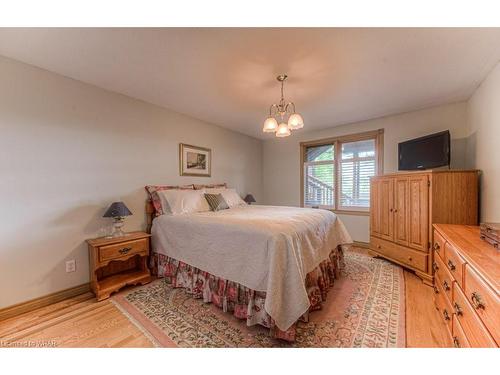 44 Archwood Crescent, Cambridge, ON - Indoor Photo Showing Bedroom