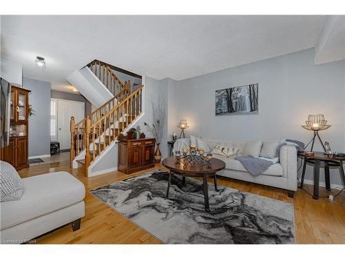 1-191 Ferguson Drive, Woodstock, ON - Indoor Photo Showing Living Room