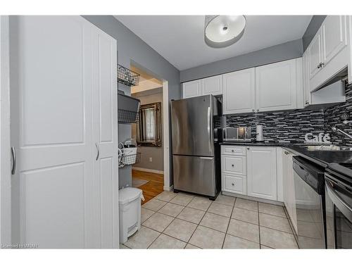 1-191 Ferguson Drive, Woodstock, ON - Indoor Photo Showing Kitchen With Stainless Steel Kitchen