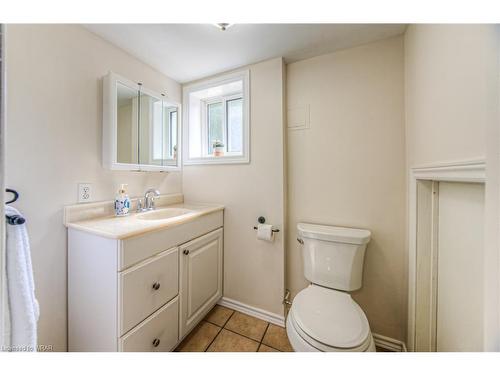302 Glenridge Drive, Waterloo, ON - Indoor Photo Showing Bathroom