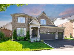 320 Sims Estate Drive  Kitchener, ON N2A 4L5