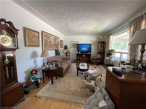 217 Vanier Drive, Kitchener, ON - Indoor Photo Showing Living Room