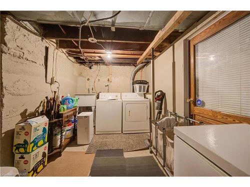 30 Elliott Street, Cambridge, ON - Indoor Photo Showing Laundry Room