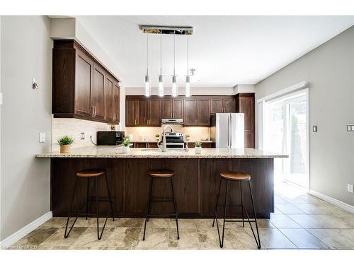 20 Fraserwood Court, Cambridge, ON - Indoor Photo Showing Kitchen With Upgraded Kitchen