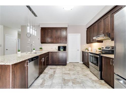 20 Fraserwood Court, Cambridge, ON - Indoor Photo Showing Kitchen With Stainless Steel Kitchen With Double Sink With Upgraded Kitchen