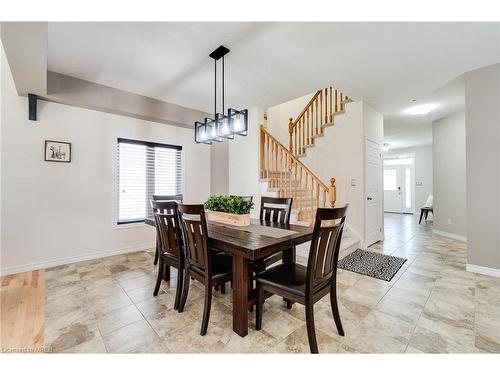 20 Fraserwood Court, Cambridge, ON - Indoor Photo Showing Dining Room