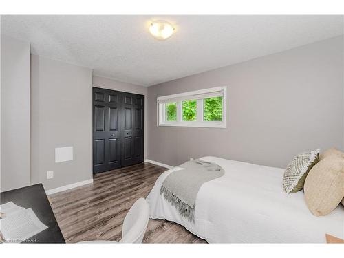 326 River Road E, Kitchener, ON - Indoor Photo Showing Bedroom