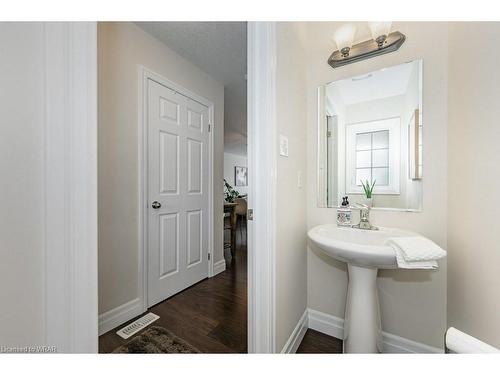 39 Sorrento Street, Kitchener, ON - Indoor Photo Showing Bathroom