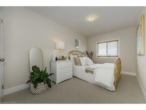 39 Sorrento Street, Kitchener, ON - Indoor Photo Showing Bedroom