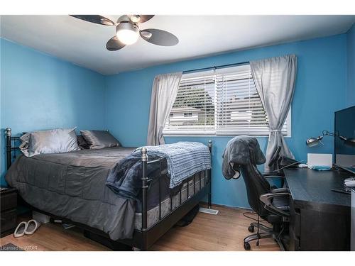425 Franklin Street N, Kitchener, ON - Indoor Photo Showing Bedroom