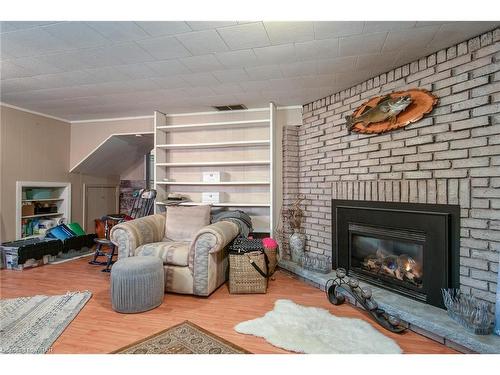425 Franklin Street N, Kitchener, ON - Indoor Photo Showing Living Room With Fireplace