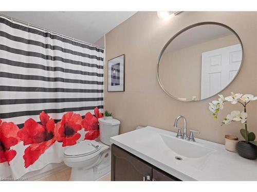 382 Westvale Drive, Waterloo, ON - Indoor Photo Showing Bathroom