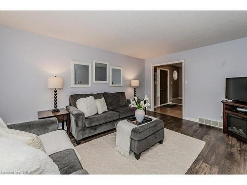 228 Eastforest Trail, Kitchener, ON - Indoor Photo Showing Living Room