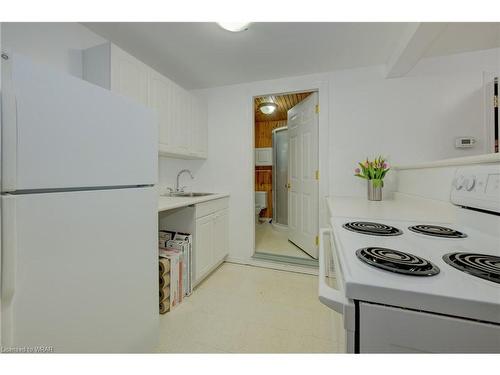 3 St Charles Street W, Maryhill, ON - Indoor Photo Showing Kitchen