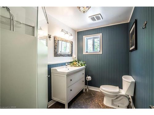 707 Conservation Drive, Waterloo, ON - Indoor Photo Showing Bathroom