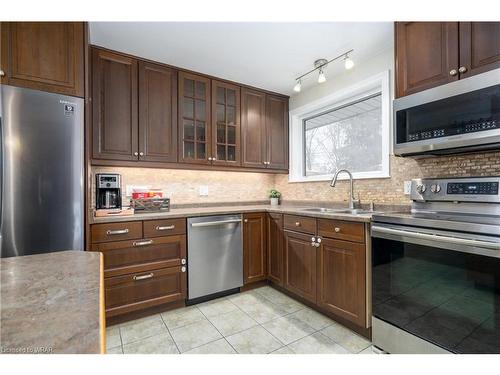 260 Parkmount Drive, Waterloo, ON - Indoor Photo Showing Kitchen