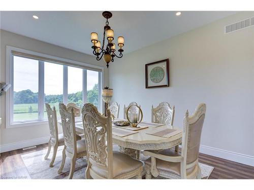 230 Carter Road, Puslinch, ON - Indoor Photo Showing Dining Room